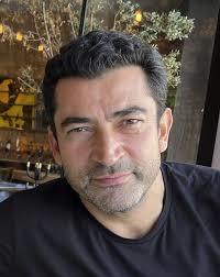 Orta yaş oyunculardan en beğendiniz hangisi?
