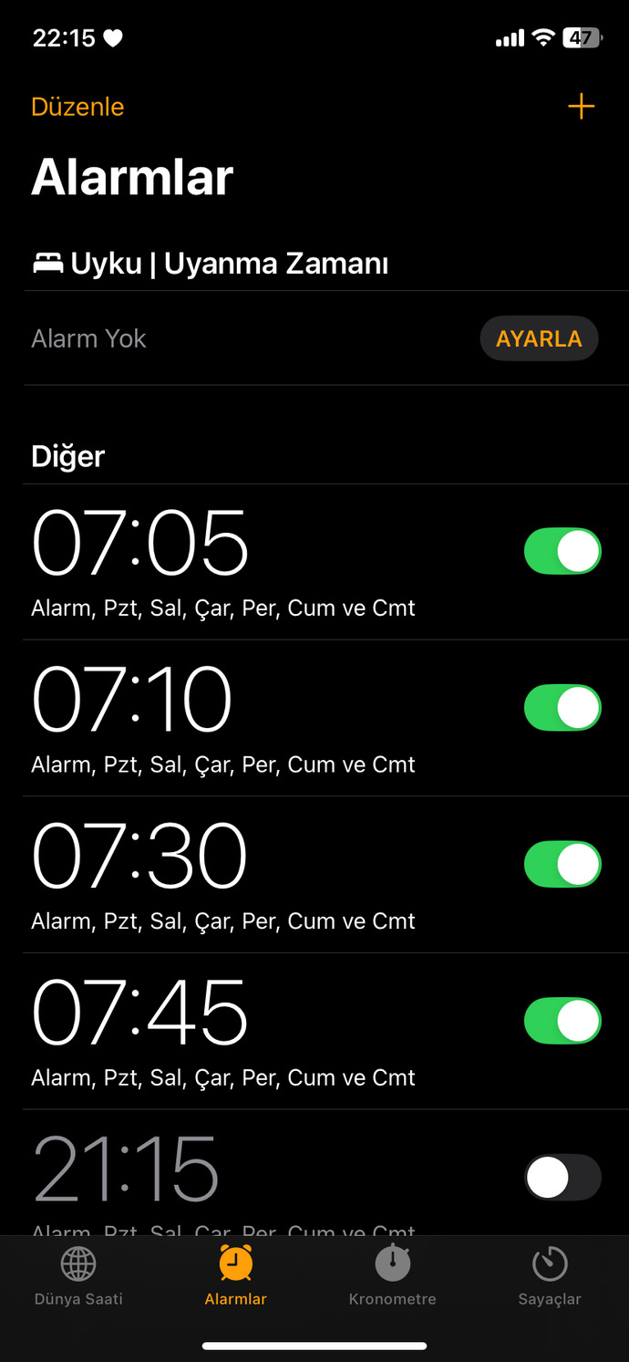 Sabah uyanmak için kaç alarm kuruyorsunuz?