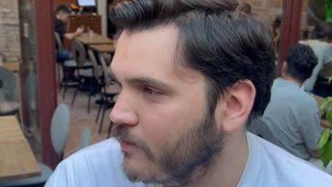 Seküler misin muhafazakar mı yoksa her ortama ayak uyduran mı?