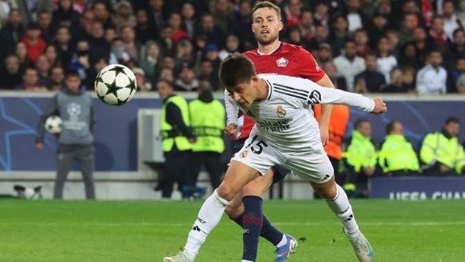 Futbol ⚽ maçlarında 👉beyaz kart ne anlama gelir biliyor musunuz, hiç hakemin beyaz kart gösterdiği maçlar izlediniz mi ⚽?