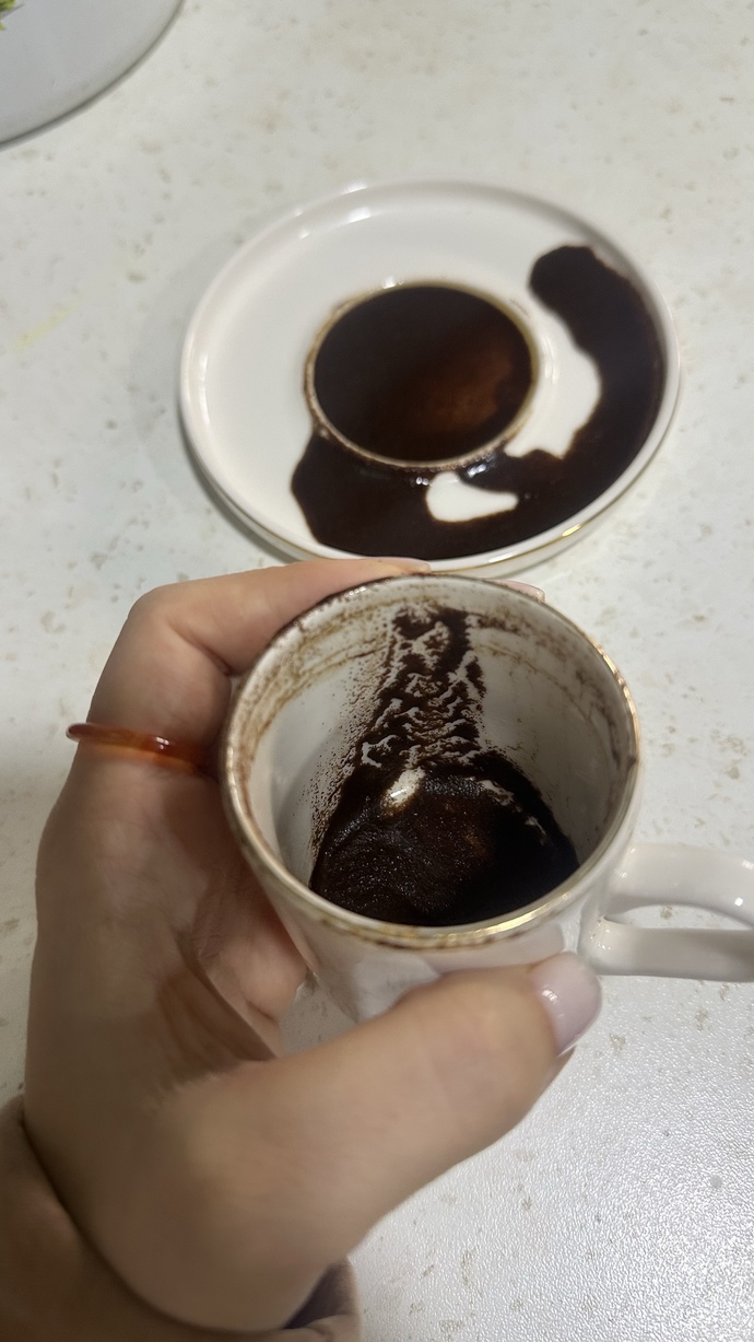 Mistik biri kahvemı yorumlar mısın?