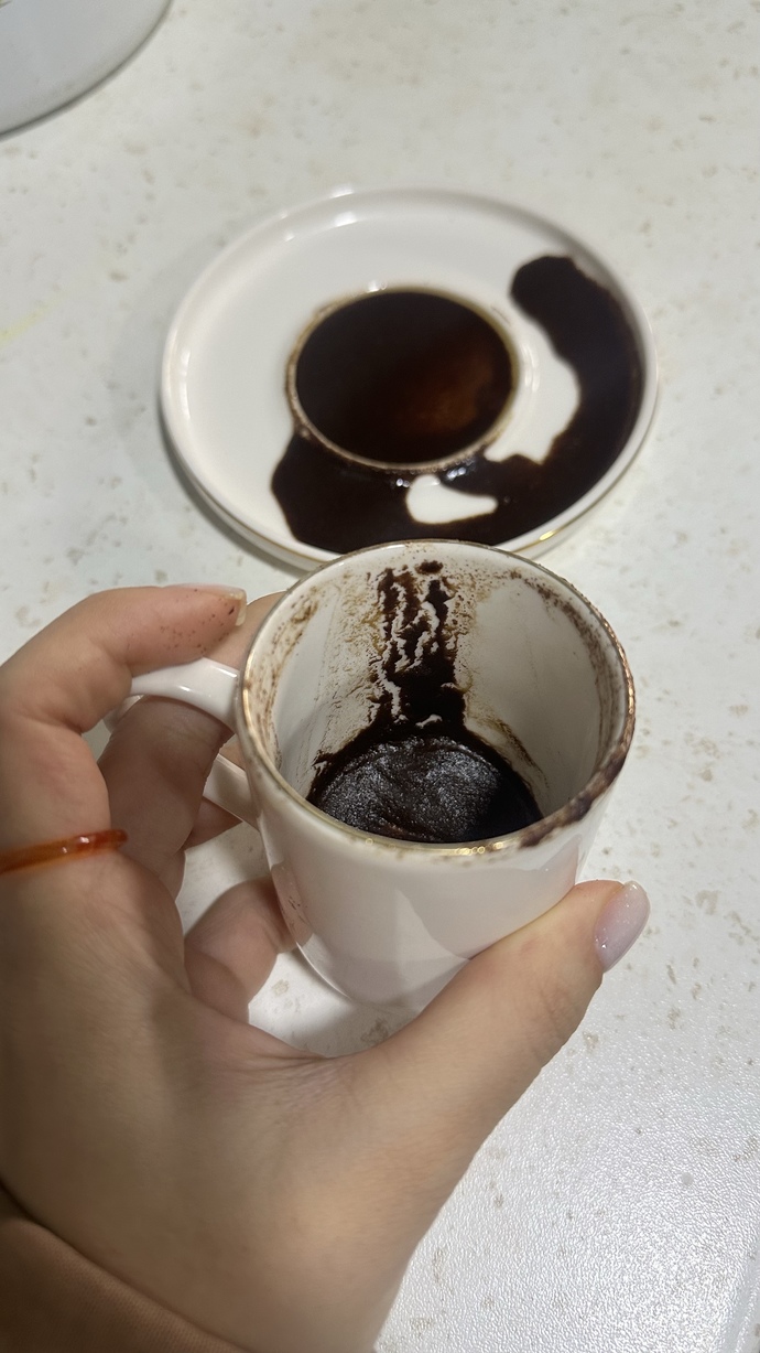 Mistik biri kahvemı yorumlar mısın?