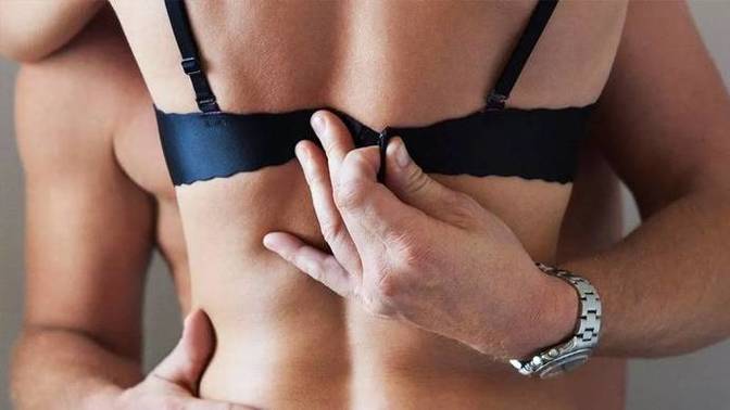 Erkekler sadece düşünme yoluyla mı ereksiyon oluyor?