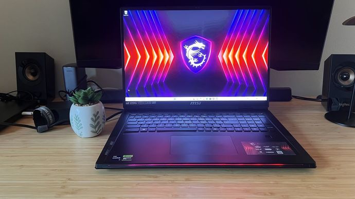 Bu 3 laptoptan sizce hangisi daha iyidir?