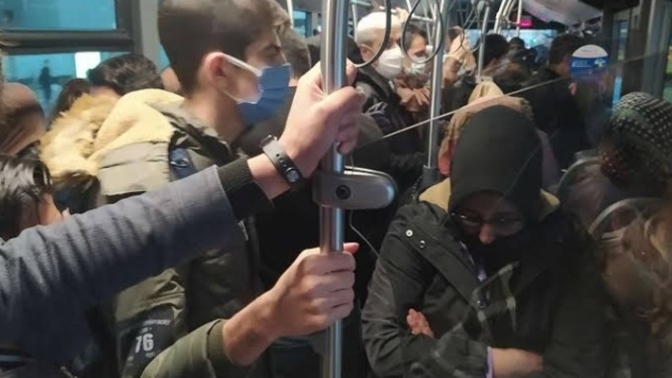 Kalabalık toplu taşımalarda sizi en çok tedirgin eden unsurlar nelerdir?