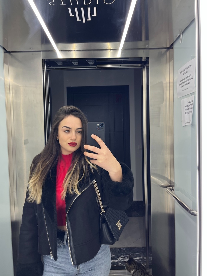 Sizce hangi fotoğraf hikayeye gider?