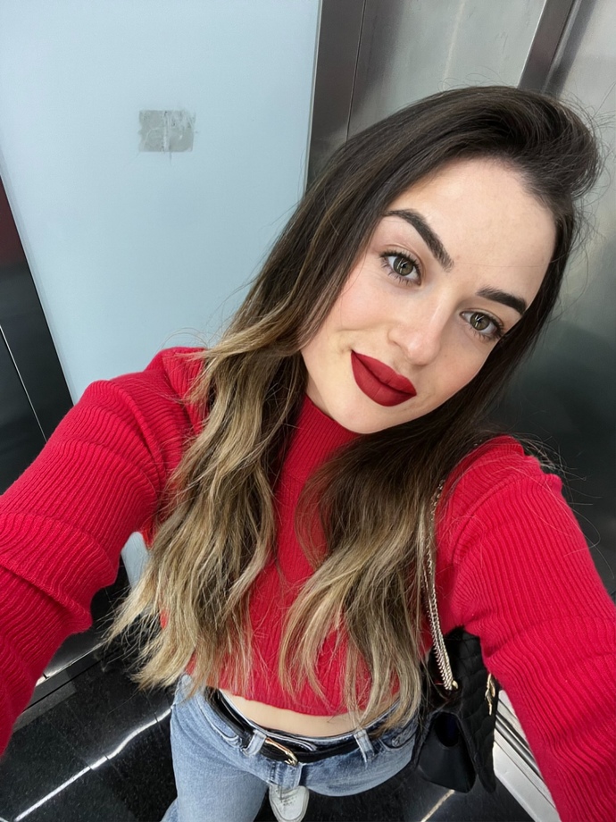 Sizce hangi fotoğraf hikayeye gider?