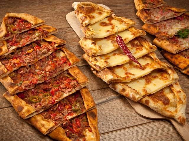 Kuşbaşılı mı yoksa kaşarlı pide mi?