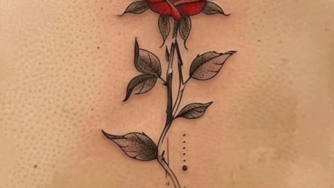 Kırmızı gül🌹 dövmesi demode mi?