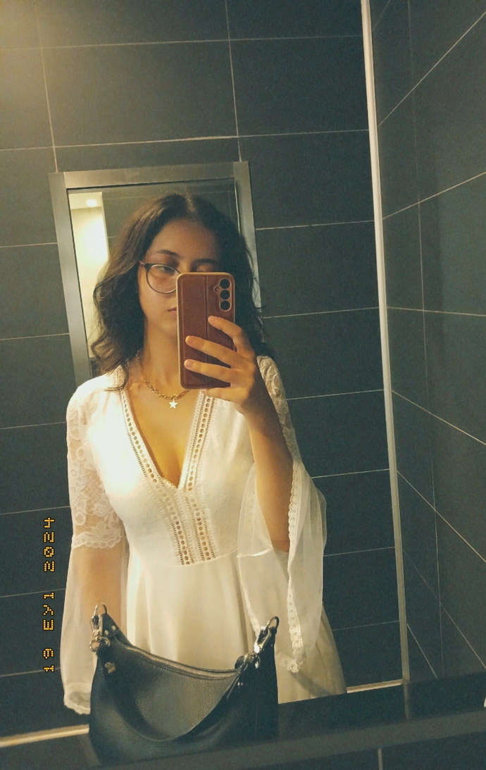 İnsanlarda nasıl bir ilk izlenim bıraktığımı merak ediyorum?