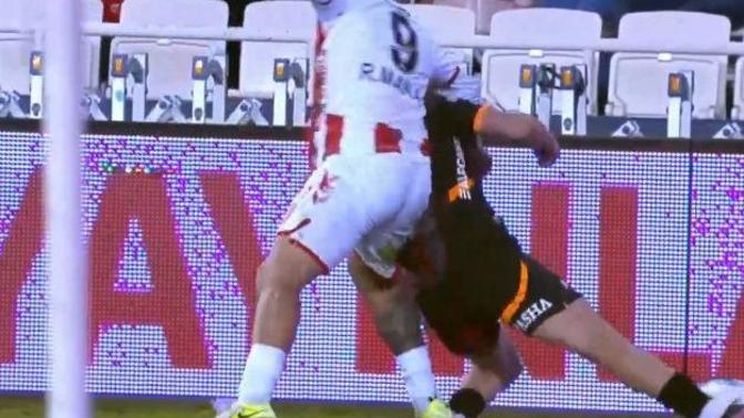 Rezalet devam ediyor... Ne Galatasaray, ne Fenerbahçe ne de Beşiktaş! Turgut doman denen zat'ın düdüğü asılmalı! Ne düşünüyorsunuz?