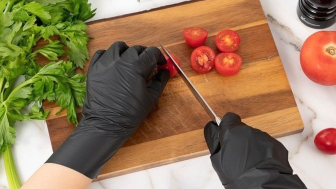 Yemek yaparken eldiven kullanır misiniz?