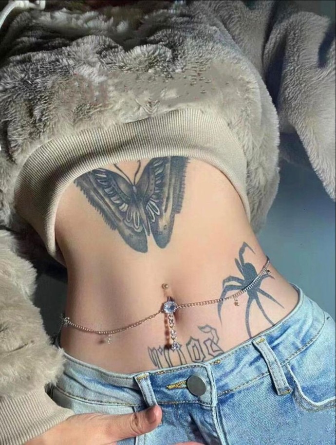 Sizce göbek piercingi güzel mi?