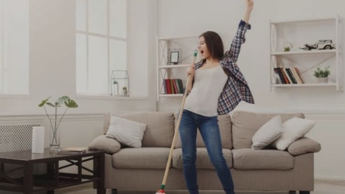 Temizlik yaparken hareketli müzik dinlemek motivasyonu artırır mı?