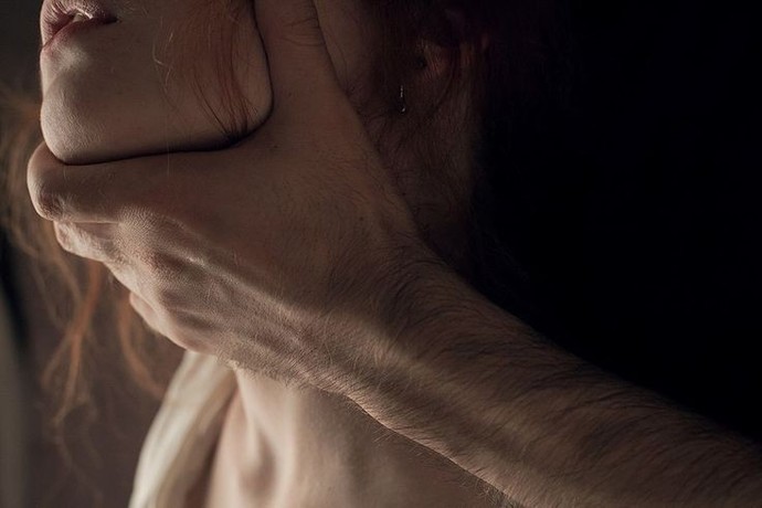 Sekste sert davranan bir partner yarım bırakır mı?
