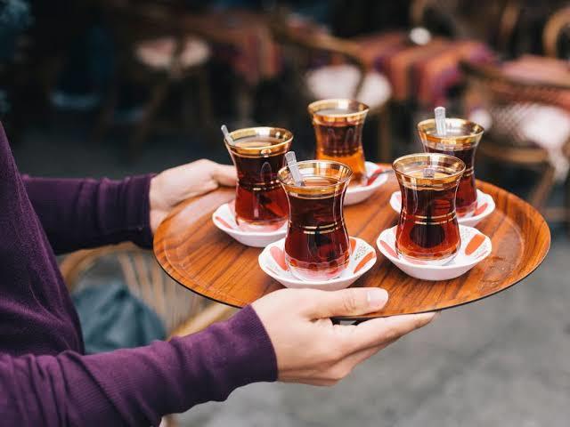Günlük kaç bardak çay içiyorsun?