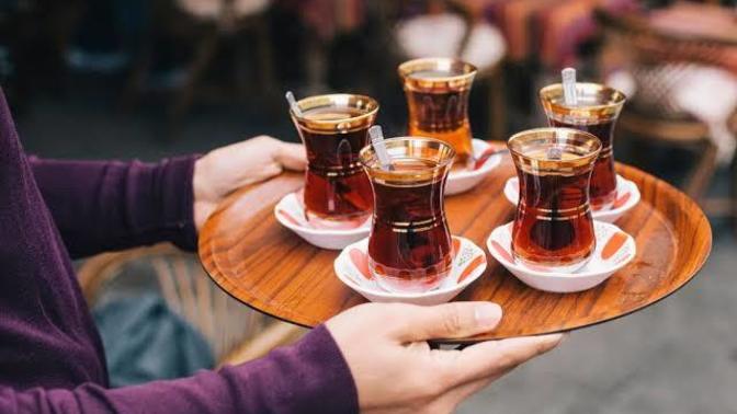 Günlük kaç bardak çay içiyorsun?