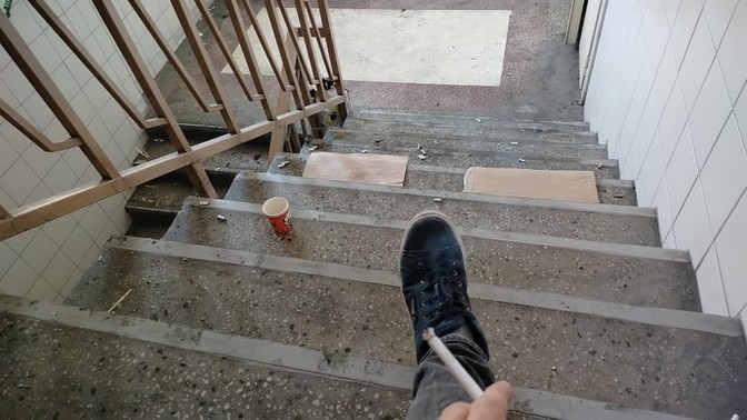 Efkarlı müzik dinleyince sigara üstüne sigara içer misiniz?