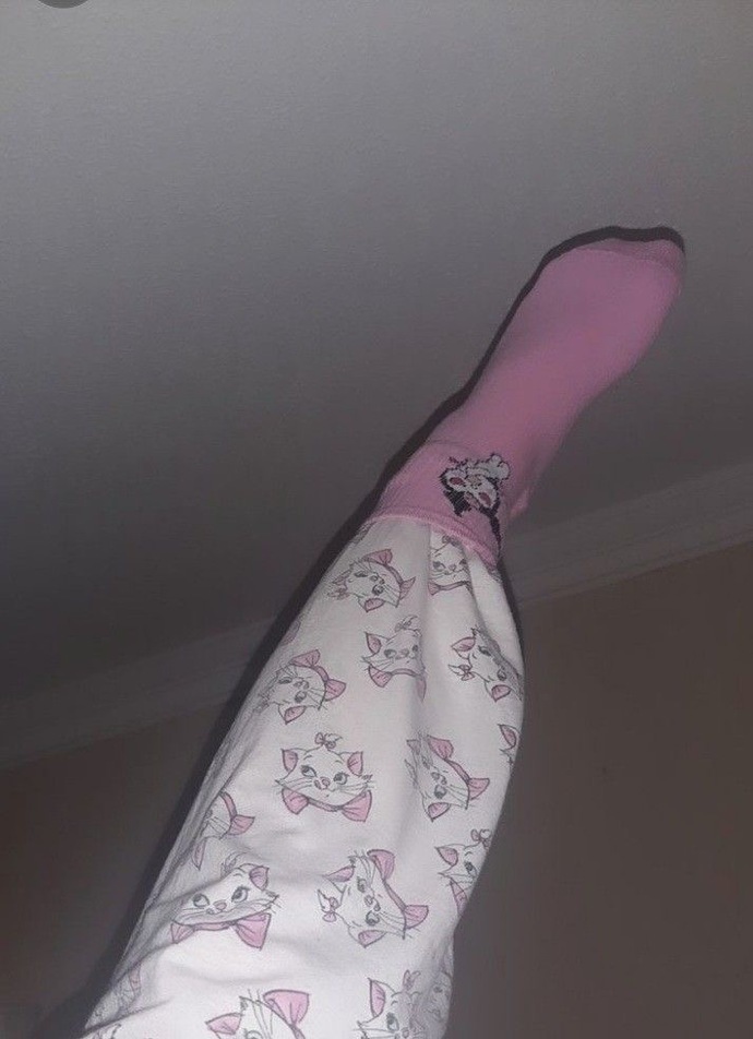 Pijama paçalarını çorabının içine sokuşturan kızdan olmaz mı?
