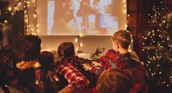 Cevapla, yeni yıl hediyeni kazan! 💝 En unutulmaz yılbaşı fotoğraflarında kimler var 📸🎊?