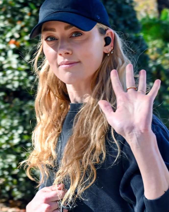 Dünyanın en güzel kadını seçilen Amber Heard i yaşlandıran hayat bize ne yapmaz 🥺 ?
