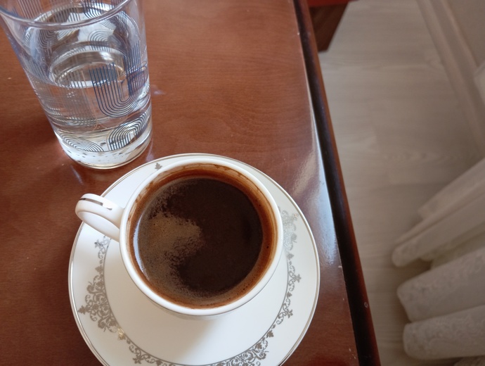 Kahve yanında su mu soda mı tercihiniz?