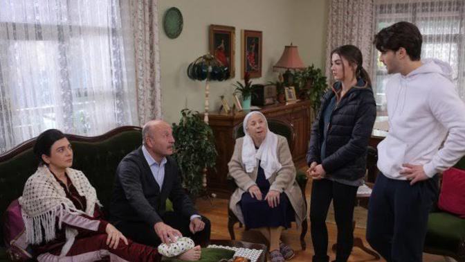 Eşiniz ailesine evinizin yedek anahtarını sizden habersiz verse tepkiniz ne olurdu?
