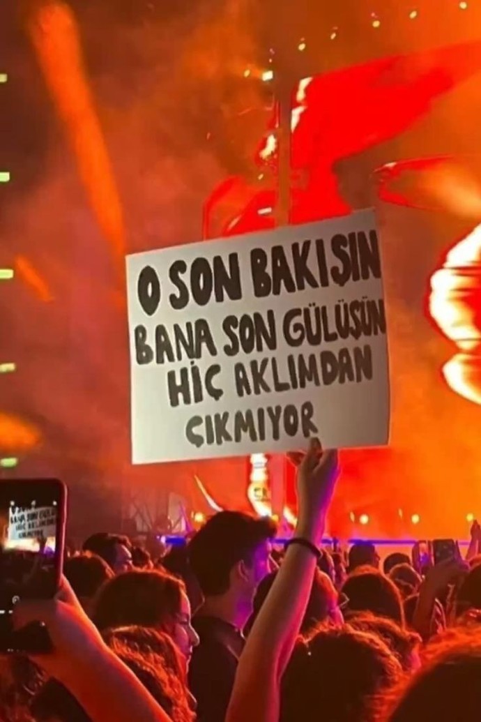 Bunu kime söylersin? boş ver yansın bu dünya sen kal yeter?