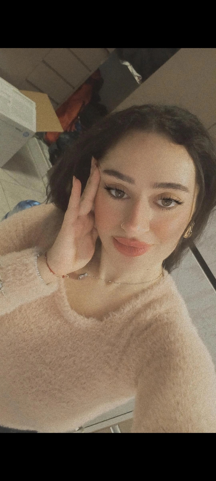 Tipimden dolayı ozguvenim düşüklüğü var sizce kotu muyum ozguvensiz olucak kadar?