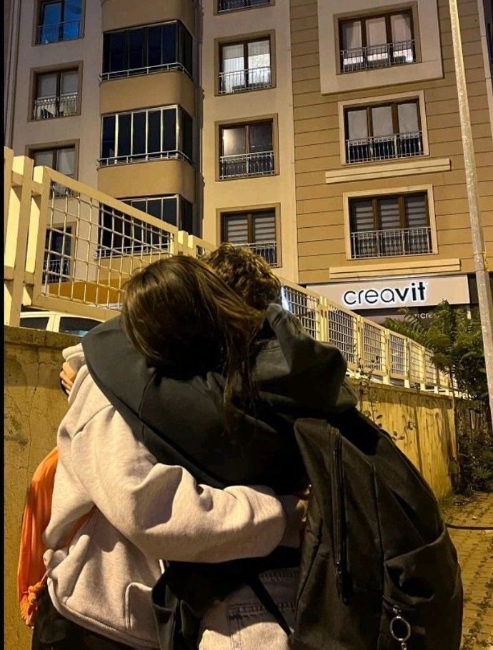 Sevgilinizle tamamen farklı olduğunuzu düşündüğünüz ama yine de çok sevdiğiniz bir özelliğiniz var mı?