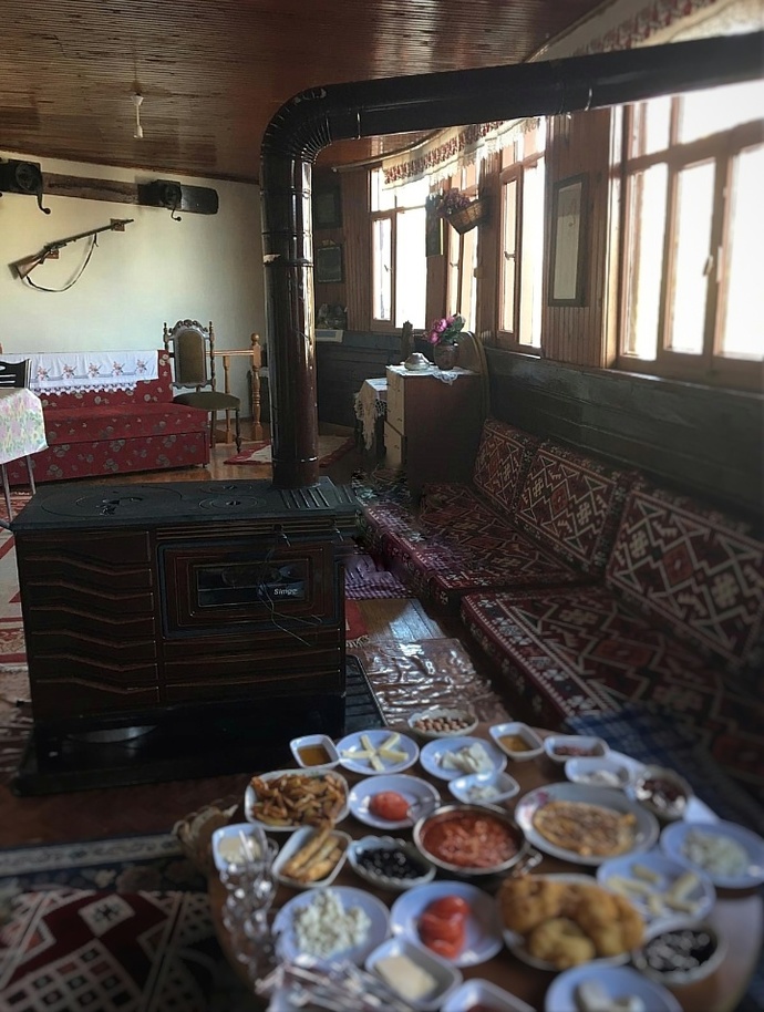 Uyanır uyanmaz kahvaltı yapar mısınız?