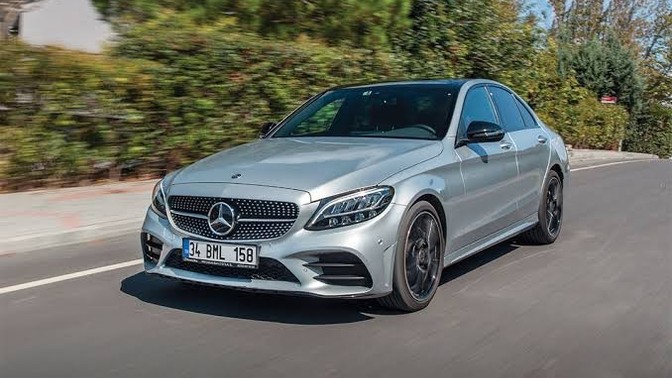 500 bin fazla verip w206 almak mı yoksa 500 az verip makyajlı w205 almak mı?