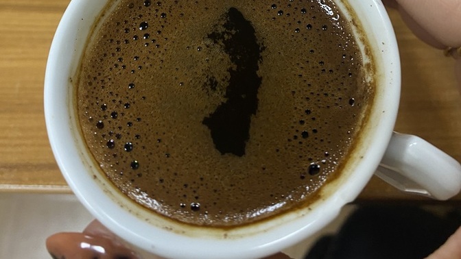 Kiimlerrr öğle kahvesini içti?