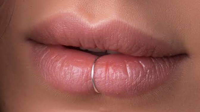 Sizce fake dudak piercing alayım mı?
