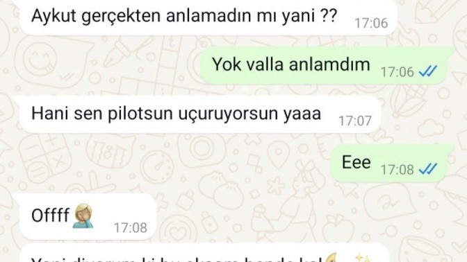 Kadınlardaki şeytanlığı ve üniforma aşkını açıklayacak biri var mı?
