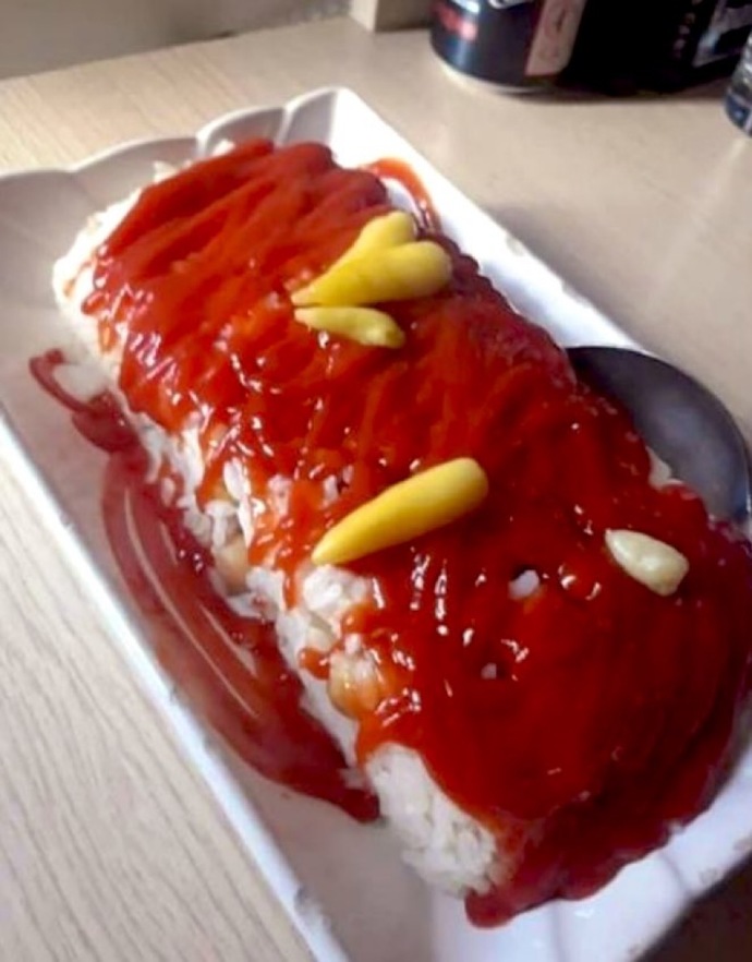 Pilavı ketçaplı sever misiniz?