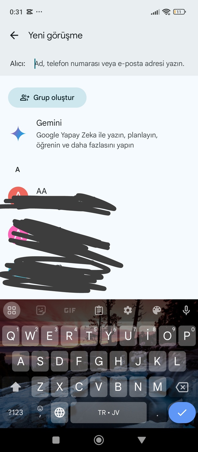 Kayıtlı olmamasına rağmen rehberde varmış gibi görünüyor.