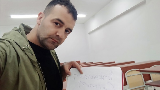 Ders başlıyor sınıfta öğrenci yok sonra hocam finalde ne soracaksınız derler üniversite okuyan gençler var mı KS de?