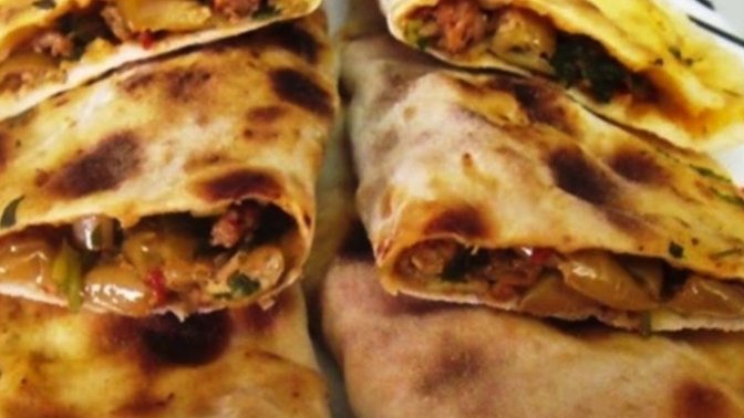 Gaziantep'in meşhur kıymalı yeşil zeytin böreğini yediniz mi?