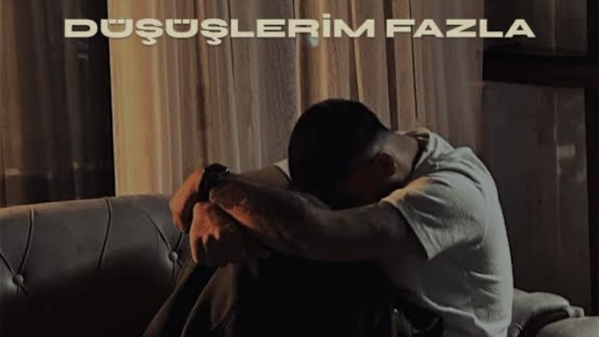 Son zamanlarda bağımlısı olduğunuz şarkı var mıı?