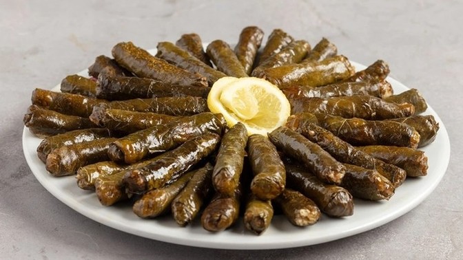 Yaprak sarması mı lahana sarması mi?