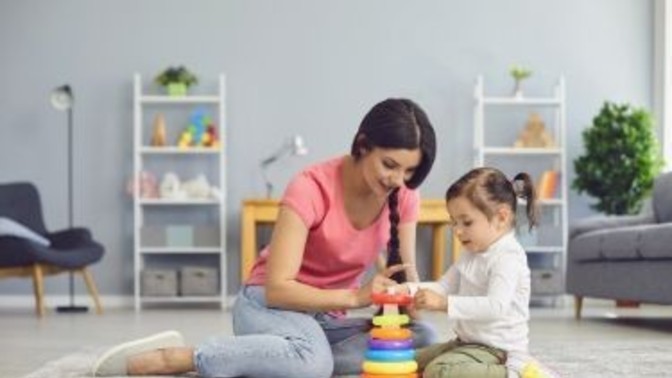 Kız çocuklarına anneleri mi isim koymalı?