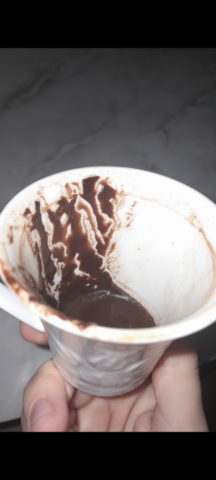 Kahve falı bakabilen var mı?