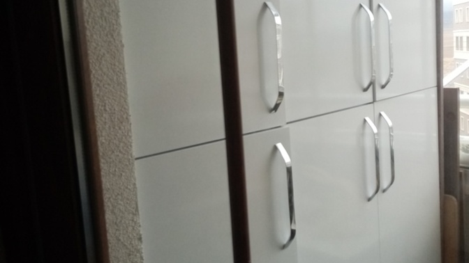 Taşıdığınız zaman büyük dolabi nasıl taşıyorsunuz,1500 tl ye başkasına yaptırmak mantıklı mi?