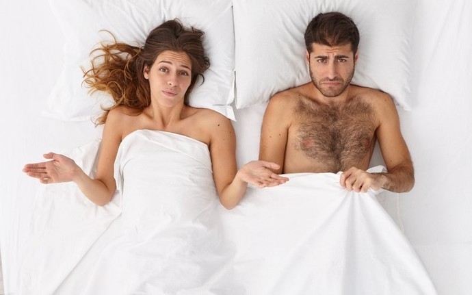Tatmin edemeyen, yetersiz kalan partnerle ilişki yürür mü?