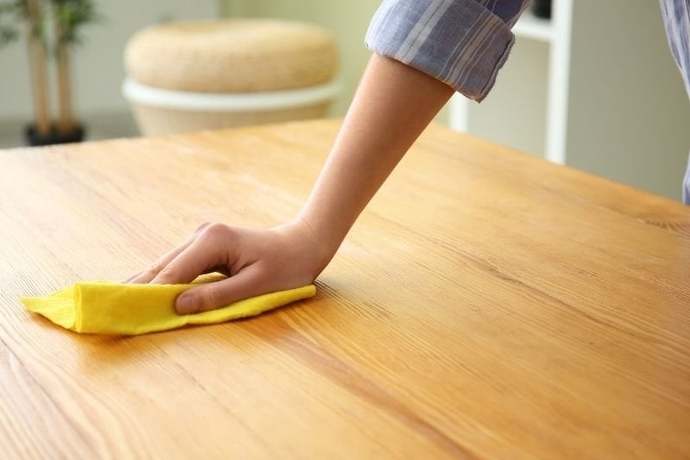 Ahşap mobilyalar çizilmeden nasıl temizlenir ve parlatılır?