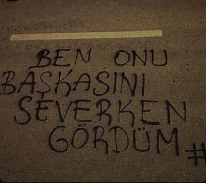 Biri sizi üzüyorsa, mutlaka mutlu ettiği başkaları mı vardır?