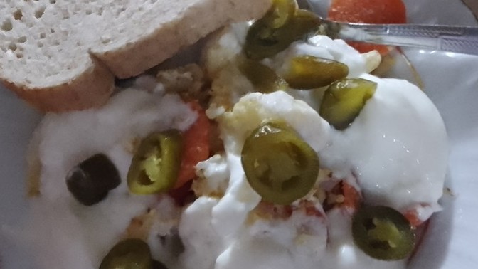 Bu aşağıda gördüğünüz benim  diyet yemğim bolca karnıbahar havuç haşadım ve çok minnak yağ ile kızarttım tabak doldu kalori var mı?