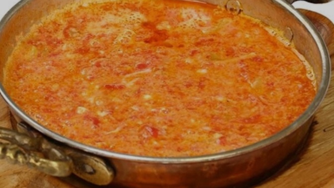 Hakiki menemen soğanlı mı olur soğansız mı?
