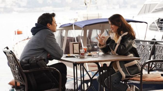 İlk buluşmada yüzüme bakmayan erkek utangaç mıdır?